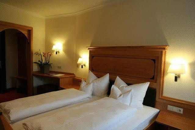 Hotel Zur Post Kötzting Екстериор снимка